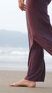 Megha Gupta feet photo thumbnail