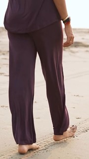 Megha Gupta feet photo thumbnail