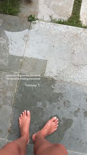 Megha Gupta feet photo thumbnail
