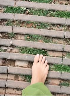 Megha Gupta feet photo 7