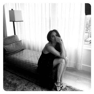 Meghan Markle feet photo thumbnail