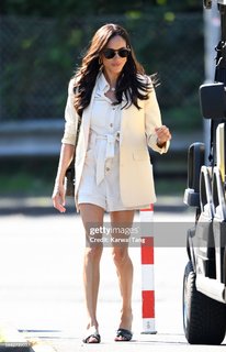 Meghan Markle feet photo thumbnail