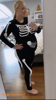 Meghan McCain feet photo thumbnail