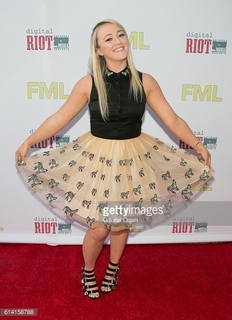 Meghan McCarthy feet photo 8