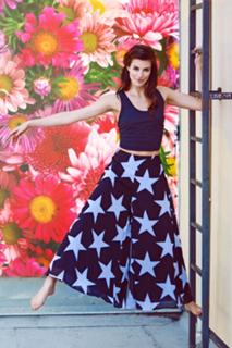 Meghan Ory feet photo thumbnail