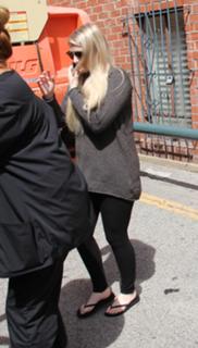 Meghan Trainor feet photo thumbnail