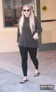Meghan Trainor feet photo thumbnail