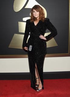 Meghan Trainor feet photo thumbnail
