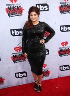 Meghan Trainor feet photo thumbnail