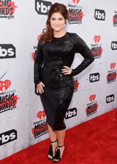 Meghan Trainor feet photo thumbnail