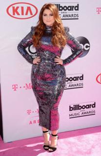Meghan Trainor feet photo thumbnail