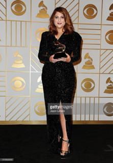 Meghan Trainor feet photo thumbnail