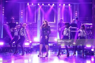 Meghan Trainor feet photo thumbnail