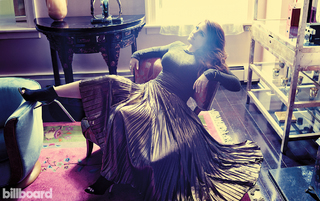 Meghan Trainor feet photo thumbnail