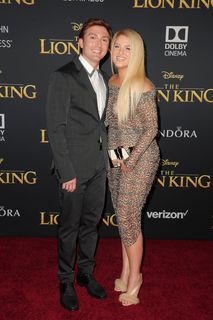 Meghan Trainor feet photo thumbnail