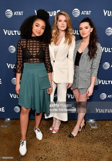 Meghann Fahy feet photo thumbnail