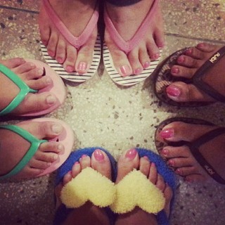 Meghna Naidu feet photo 17