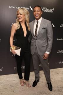 Megyn Kelly feet photo thumbnail