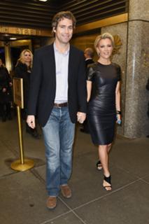 Megyn Kelly feet photo thumbnail
