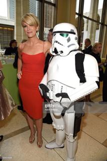 Megyn Kelly feet photo thumbnail