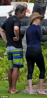 Megyn Kelly feet photo thumbnail