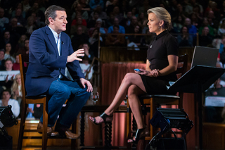 Megyn Kelly feet photo thumbnail