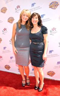 Megyn Price feet photo thumbnail
