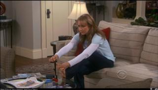 Megyn Price feet photo thumbnail