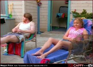 Megyn Price feet photo thumbnail