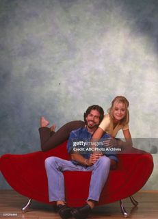 Megyn Price feet photo 6