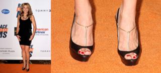 Megyn Price feet photo thumbnail