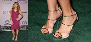 Megyn Price feet photo thumbnail