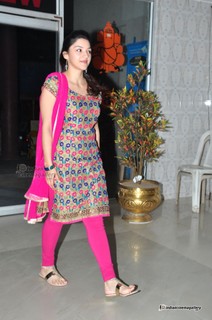 Mehreen Pirzada feet photo 14