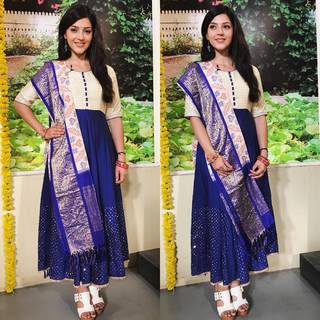 Mehreen Pirzada feet photo 20