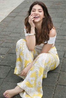 Mehreen Pirzada feet photo 6