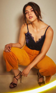 Mehreen Pirzada feet photo 14