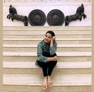 Mehreen Pirzada feet photo 10