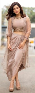Mehreen Pirzada feet photo 5