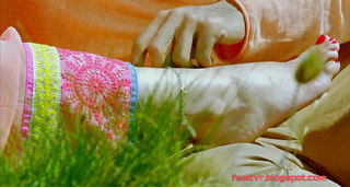 Mehreen Pirzada feet photo 3