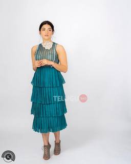 Mehreen Pirzada feet photo 20