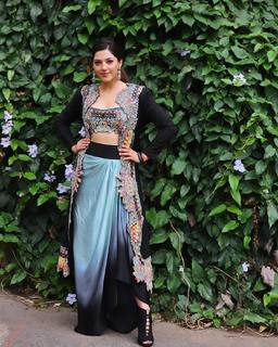Mehreen Pirzada feet photo 15