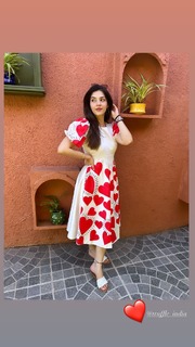 Mehreen Pirzada feet photo 6