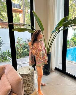 Mehreen Pirzada feet photo 4