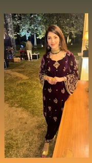 Mehreen Pirzada feet photo 20