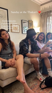 Mehreen Pirzada feet photo 17