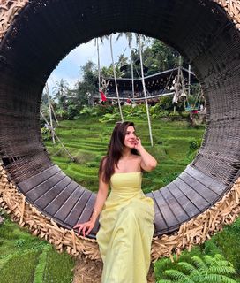 Mehreen Pirzada feet photo 16