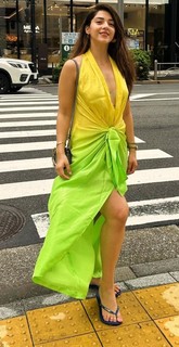 Mehreen Pirzada feet photo 7