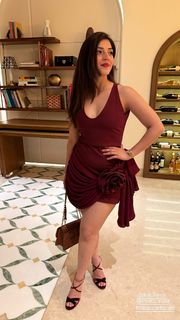 Mehreen Pirzada feet photo 1