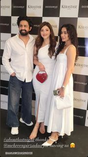 Mehreen Pirzada feet photo 4