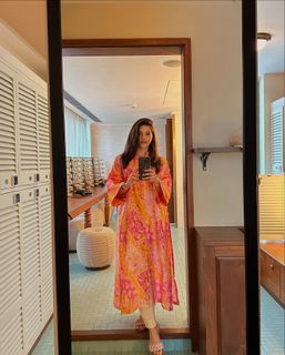 Mehreen Pirzada feet photo 9